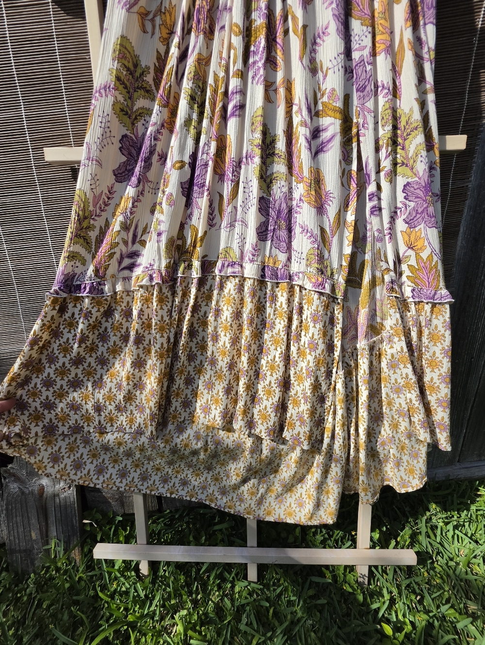 NEW Angie Floral Short Sleeve Tiered Hem Maxi Dress Medium - Picture 9 of 10